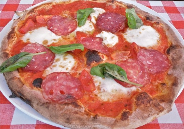 Kleine Salami Pizza — Rezepte Suchen