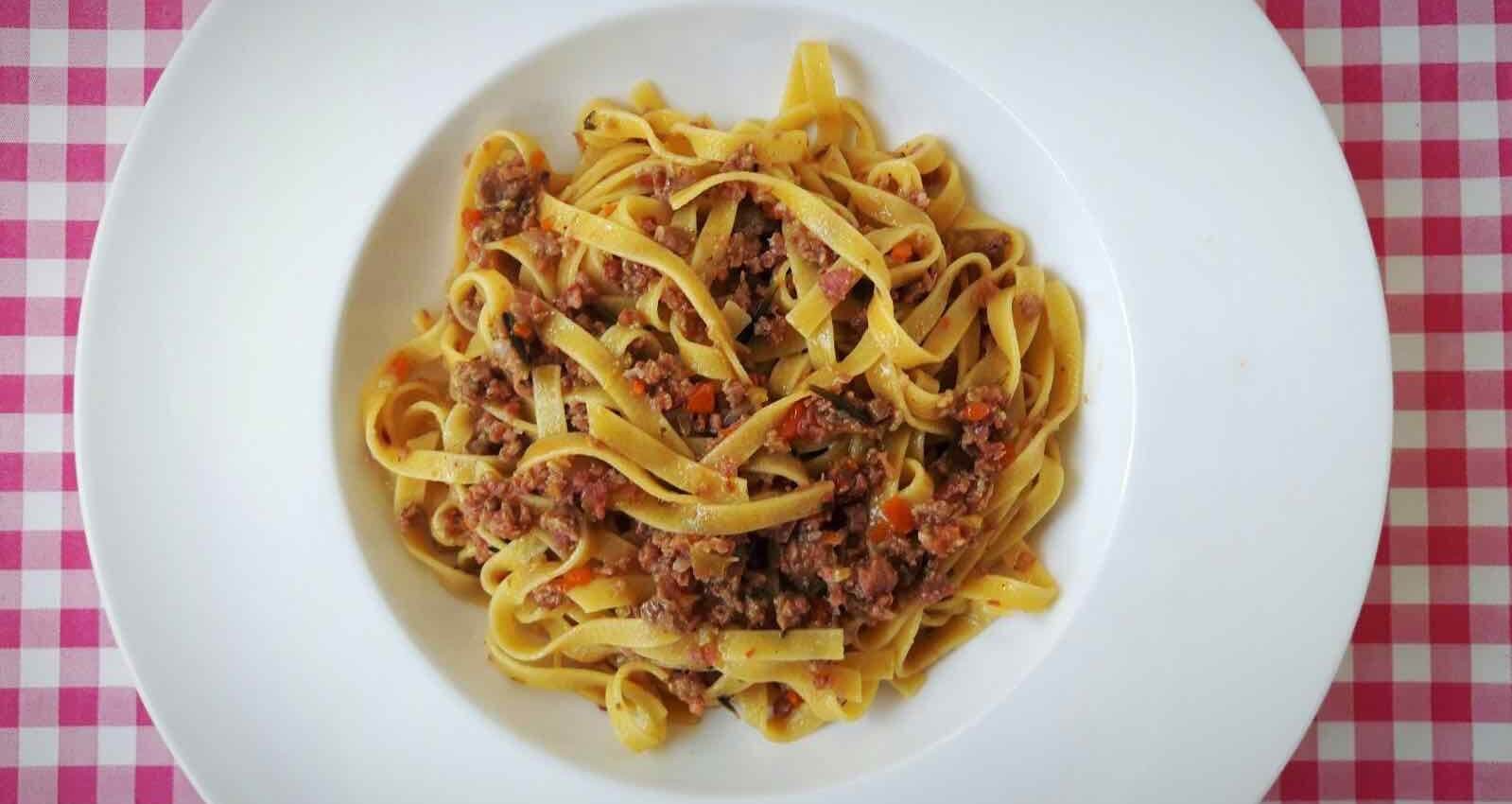 Tagliatelle al Ragu Bianco
