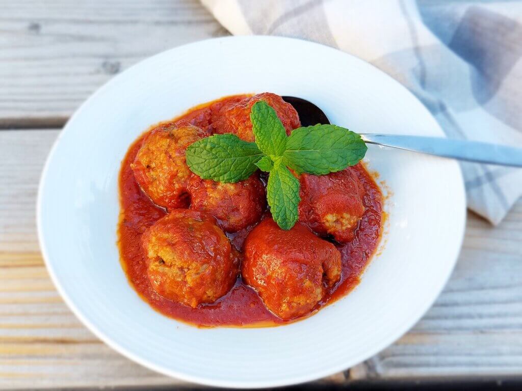 Polpette alla menta al sugo - Gehaktballetjes met munt in tomatensaus